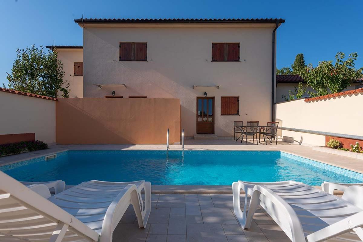 Villa House Melly With Swimming Pool Rovinjsko Selo Esterno foto