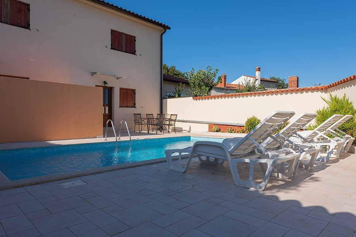 Villa House Melly With Swimming Pool Rovinjsko Selo Esterno foto