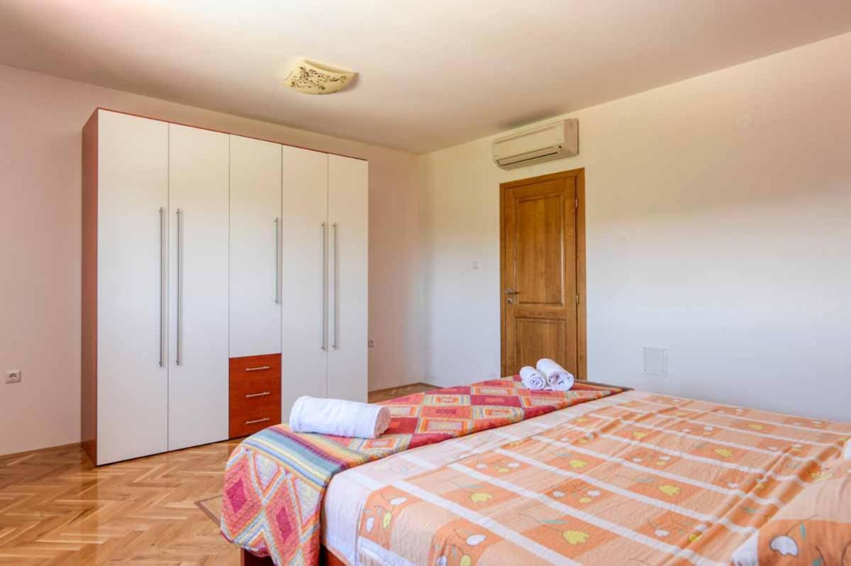 Villa House Melly With Swimming Pool Rovinjsko Selo Esterno foto